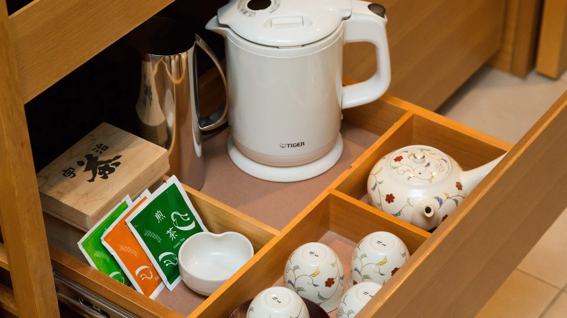 Kyoto Brighton Hotel 5*,